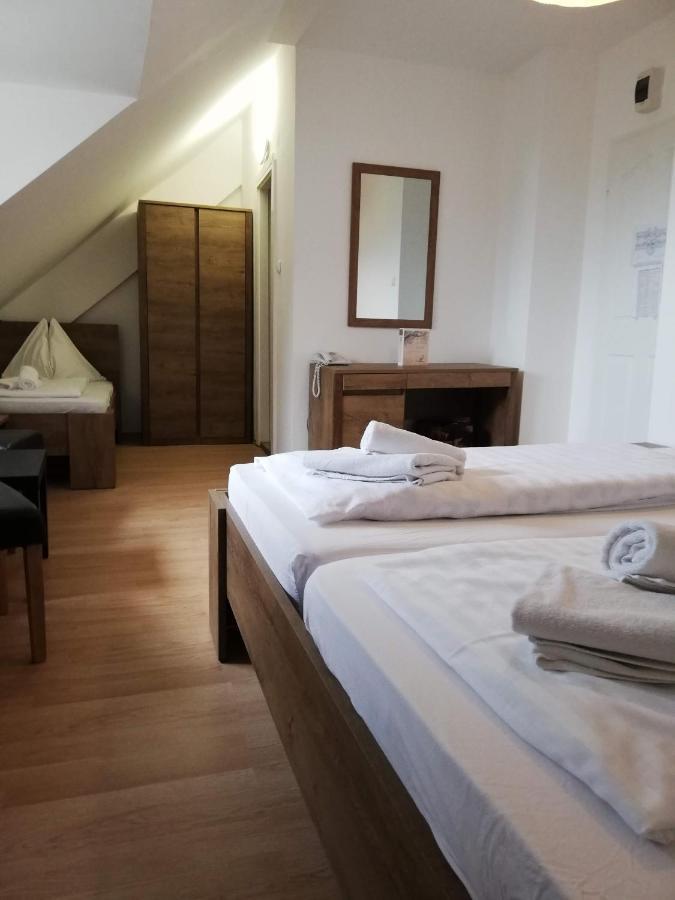 Hotel Familia Zamárdi Exteriér fotografie