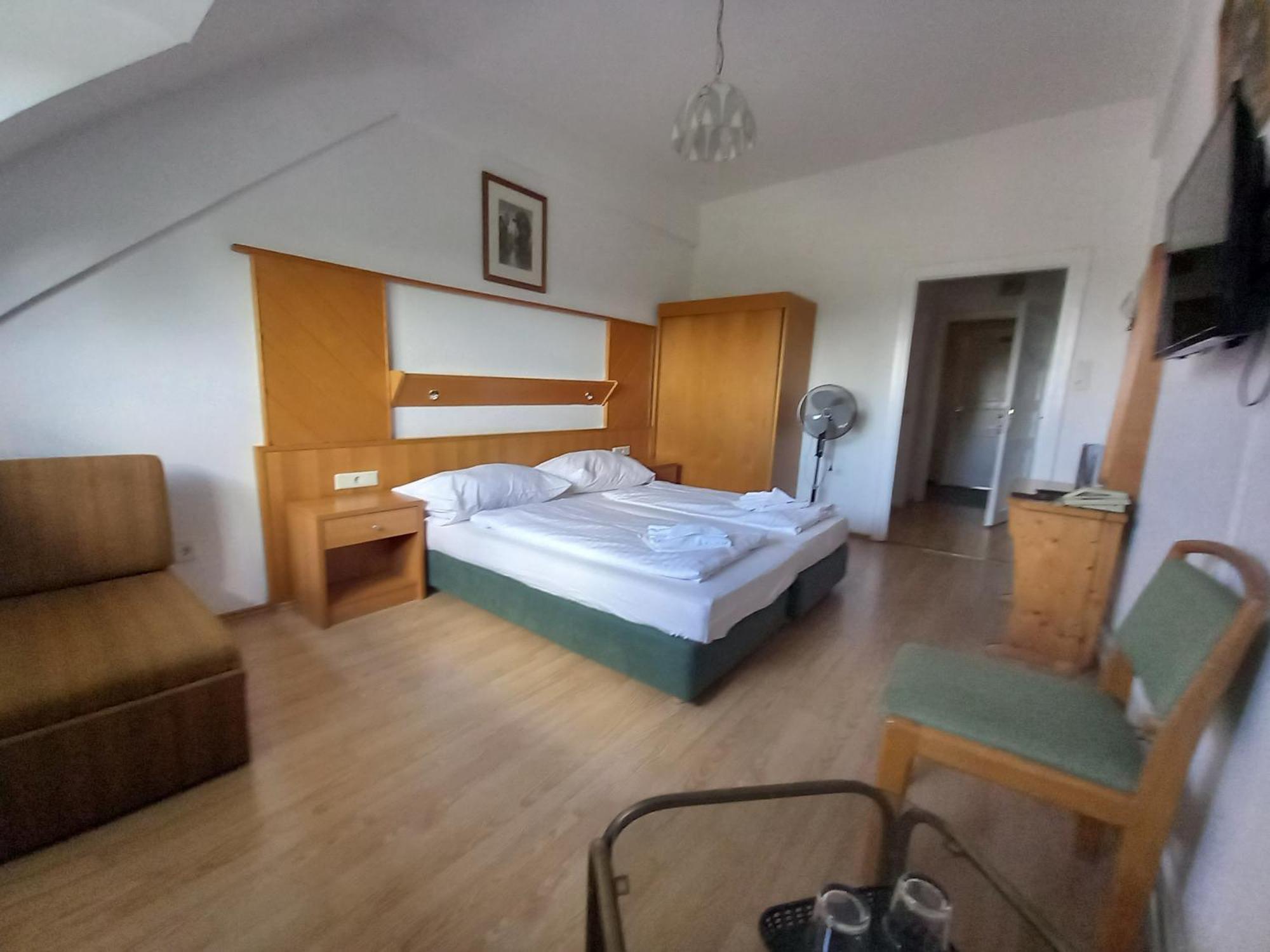 Hotel Familia Zamárdi Pokoj fotografie